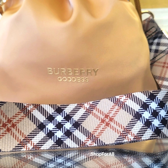 Burberry draw string bag - Picture 4 of 11